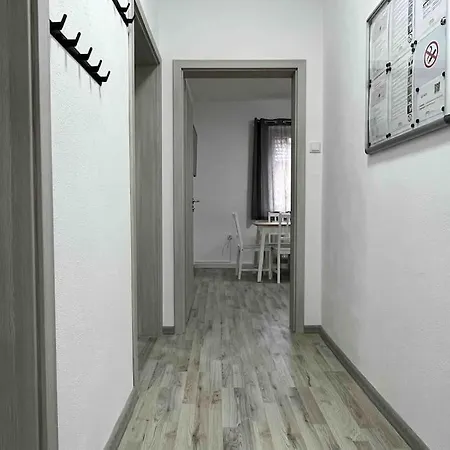 Sad104 - Moderne Monteurwohnung/uebergangswohnung *